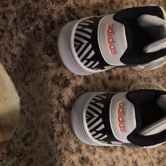 Adidas Advantage Sneakers size 10M - Picture 3 of 4
